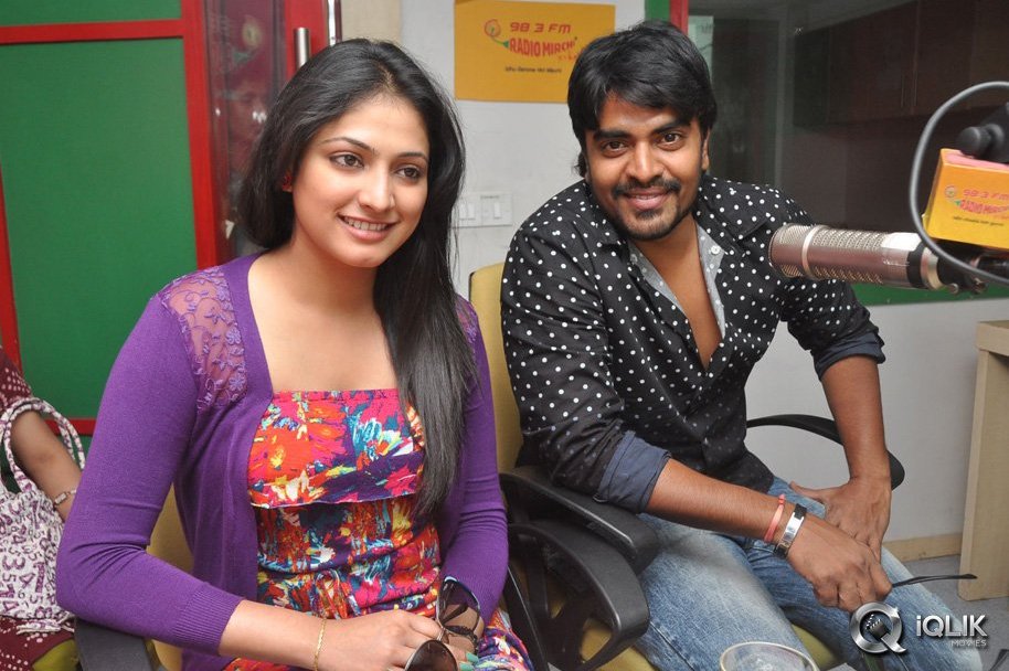 Galata-Movie-Team-at-Radio-Mirchi